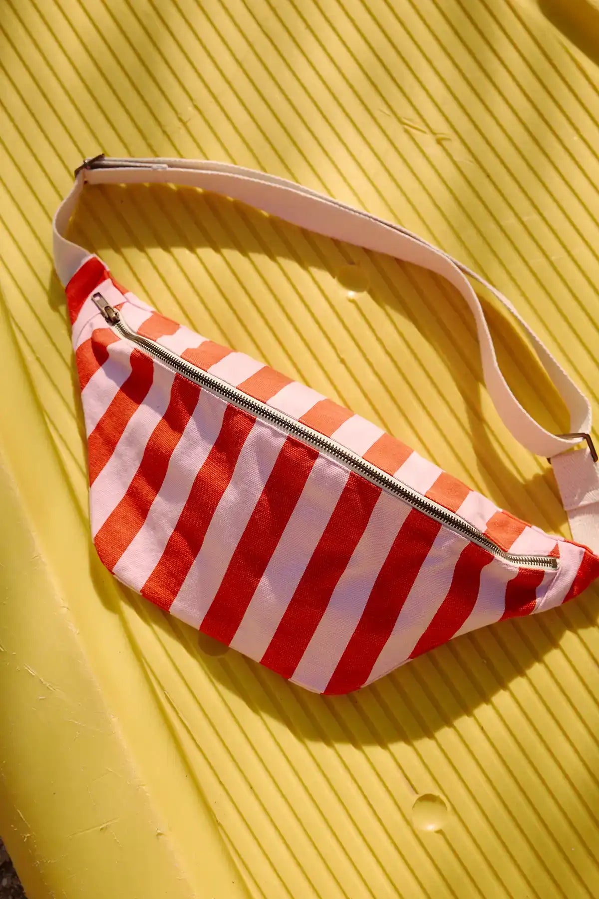 Gürteltasche Banana Stripes - Candy/Rot