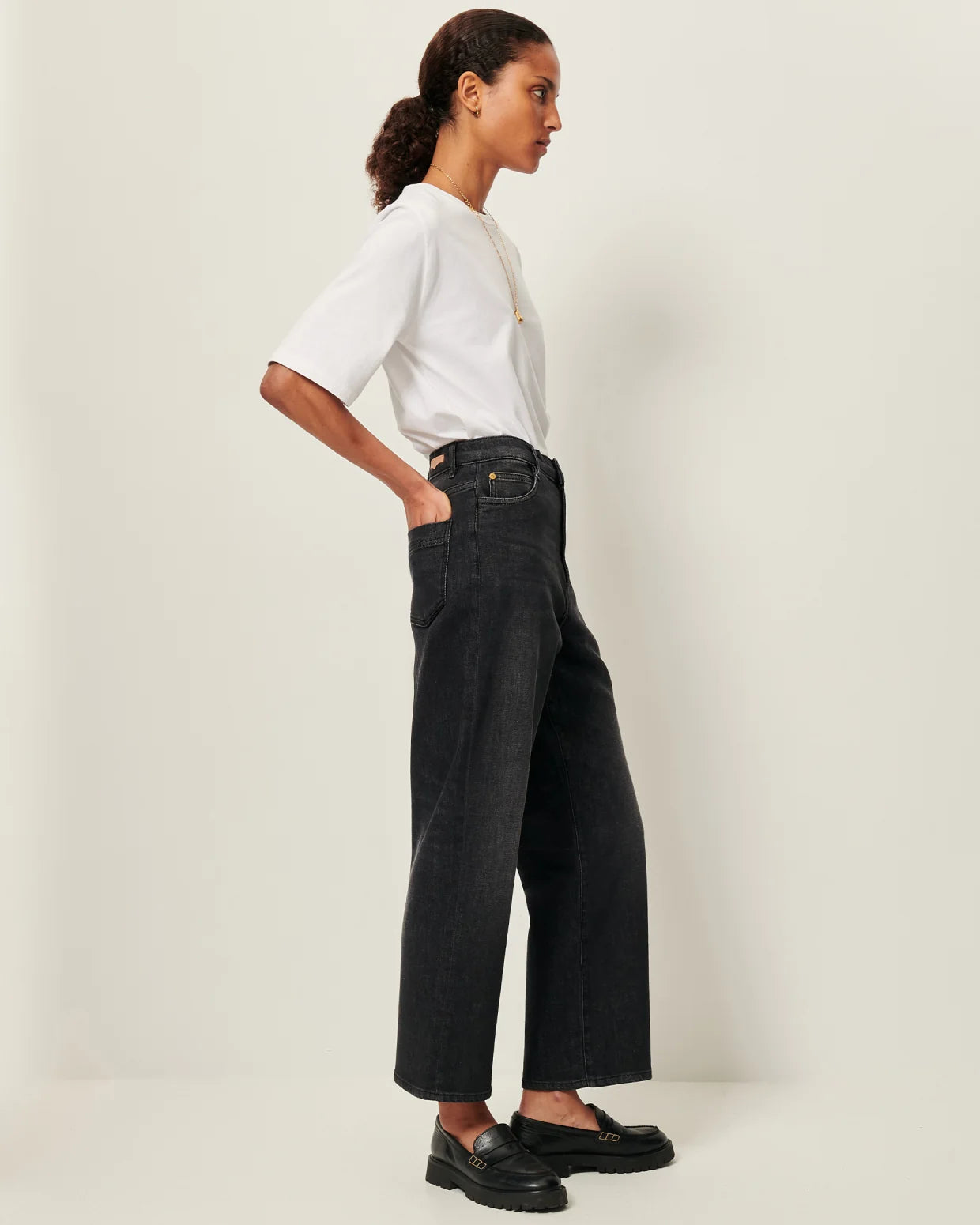 Bay Cruise - Brocken Black