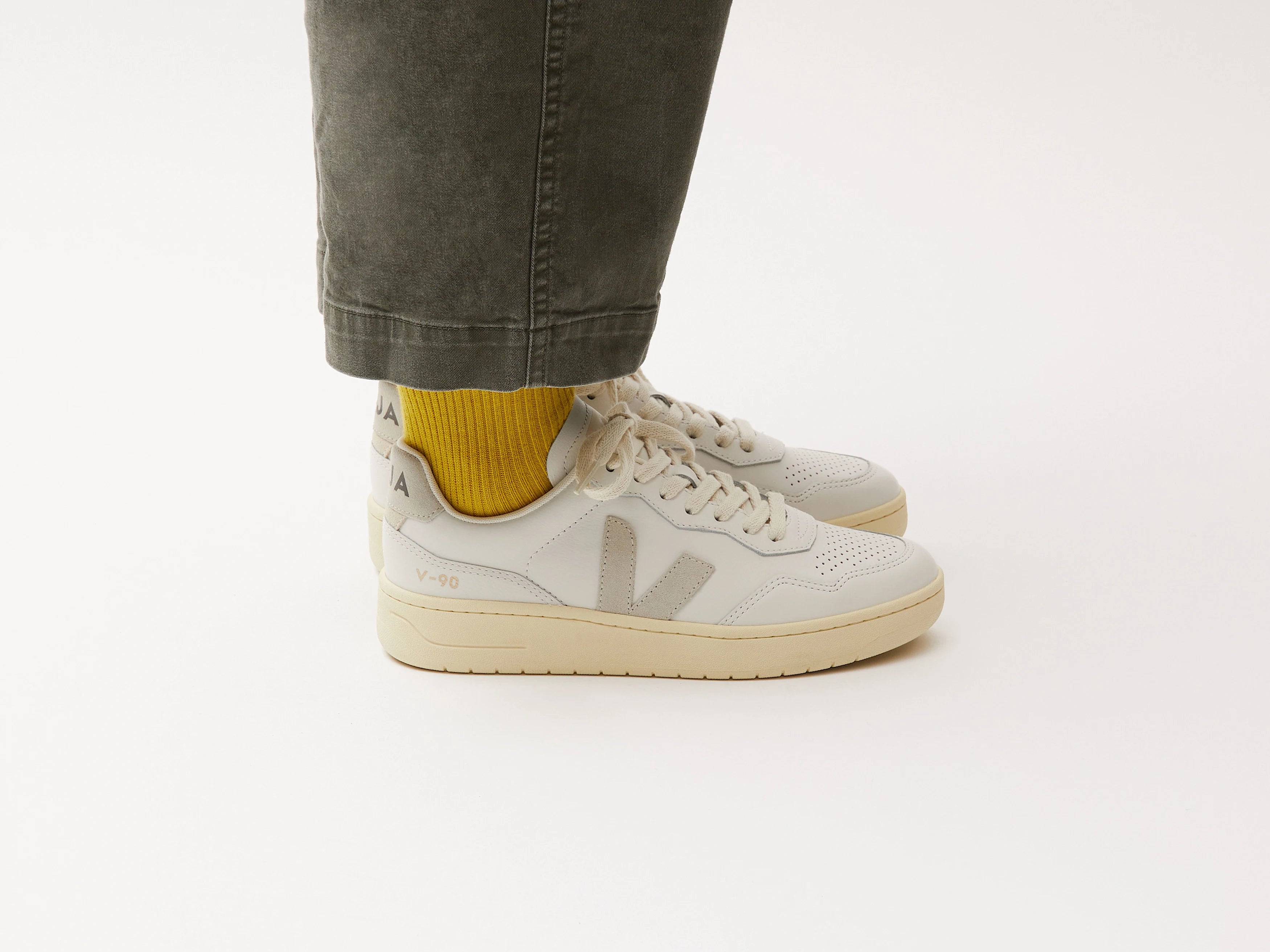 V90 Leather - White Natural