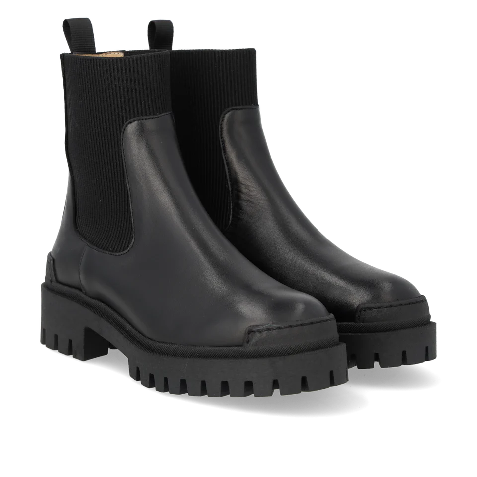 Chelsea Stiefel - Black