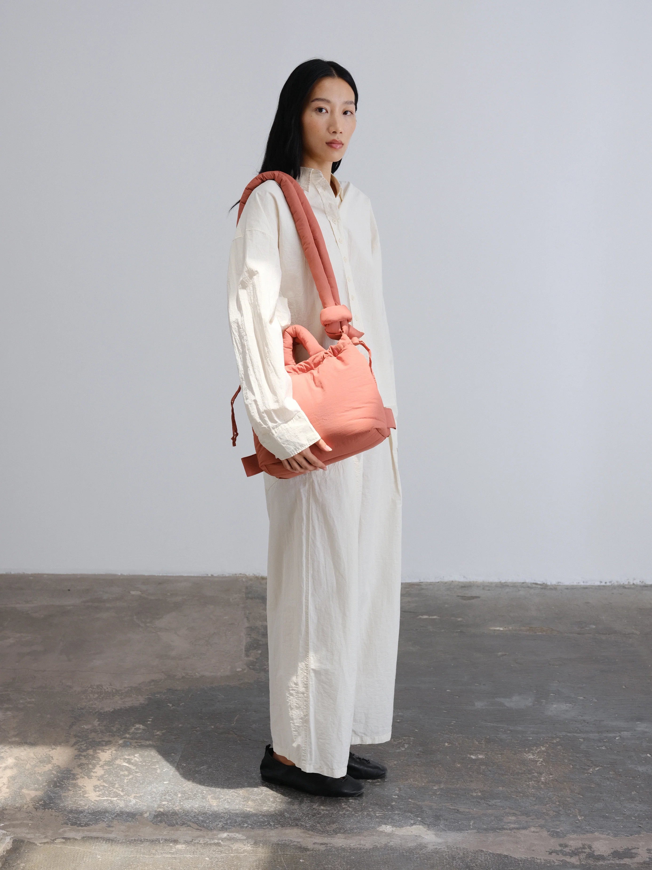 Compact Ona Soft Bag - Soft Peach