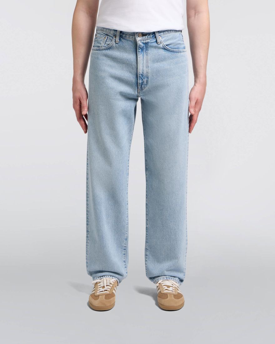 Loose Jeans - Blue Light Used