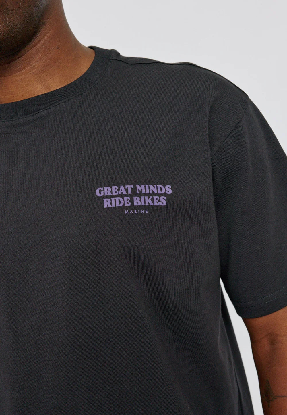 Back Print Theme T-Shirt - Black/Minds