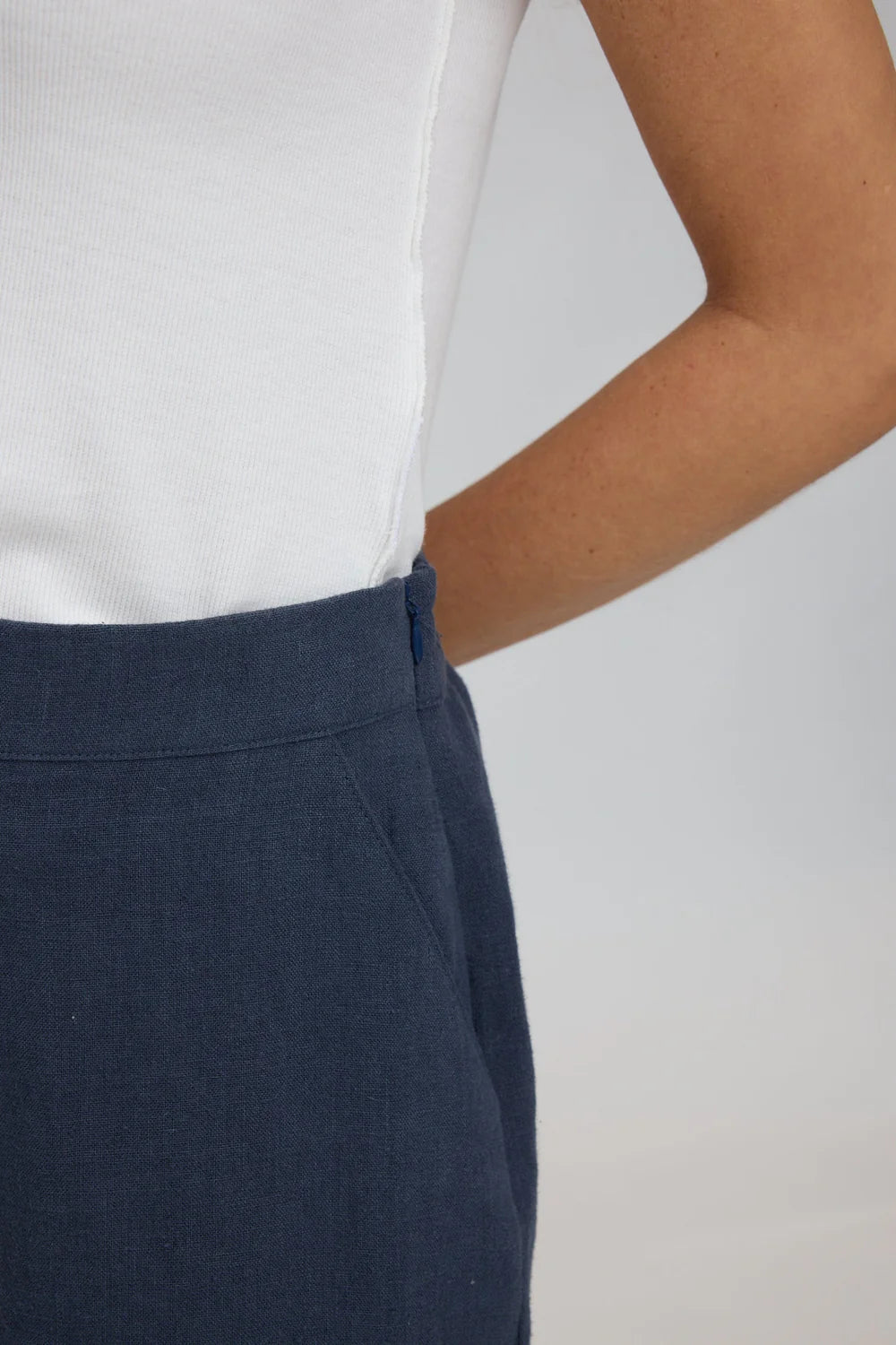Linen Shorts - ink blue