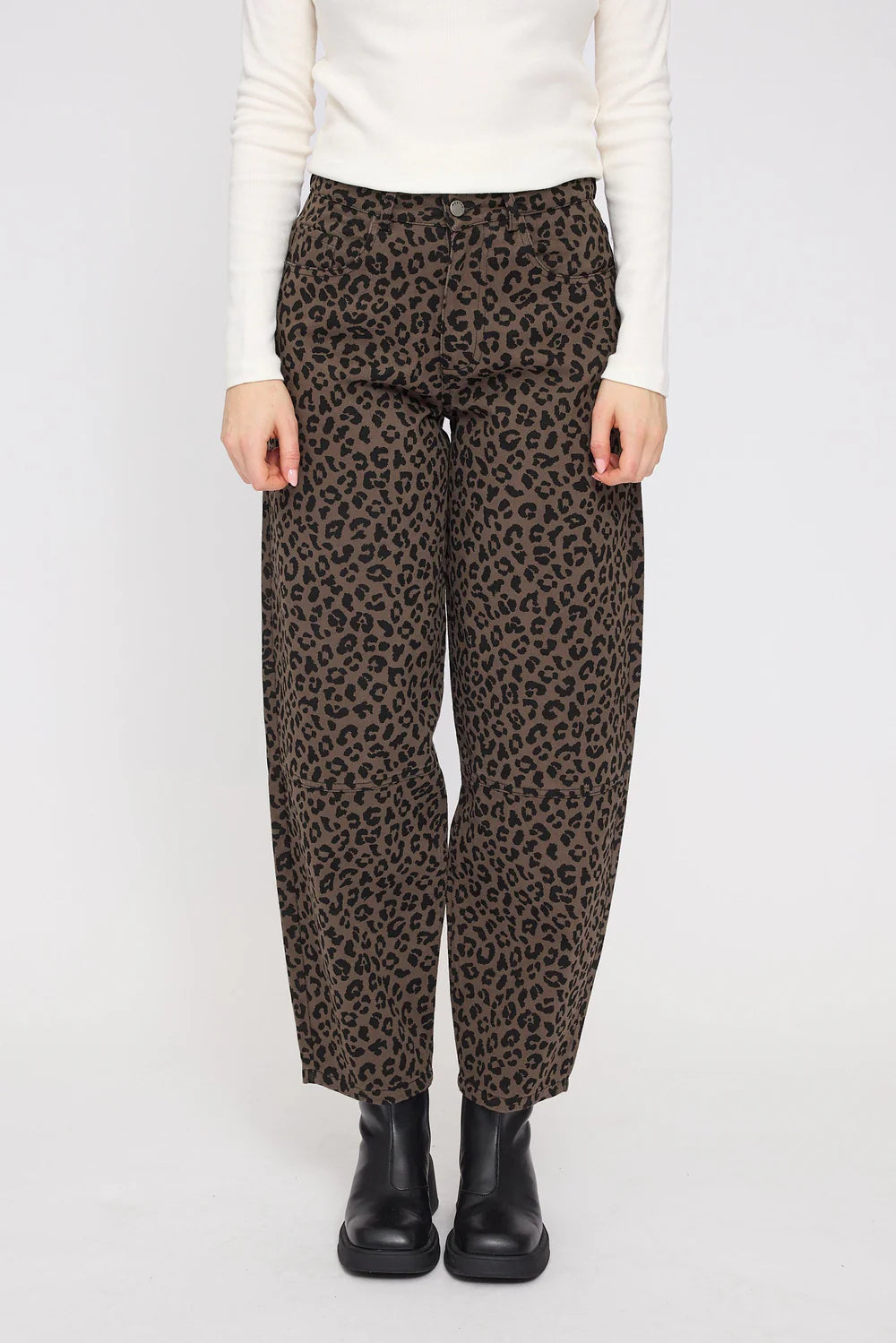 Barrel Leg Denim Pants - Leo