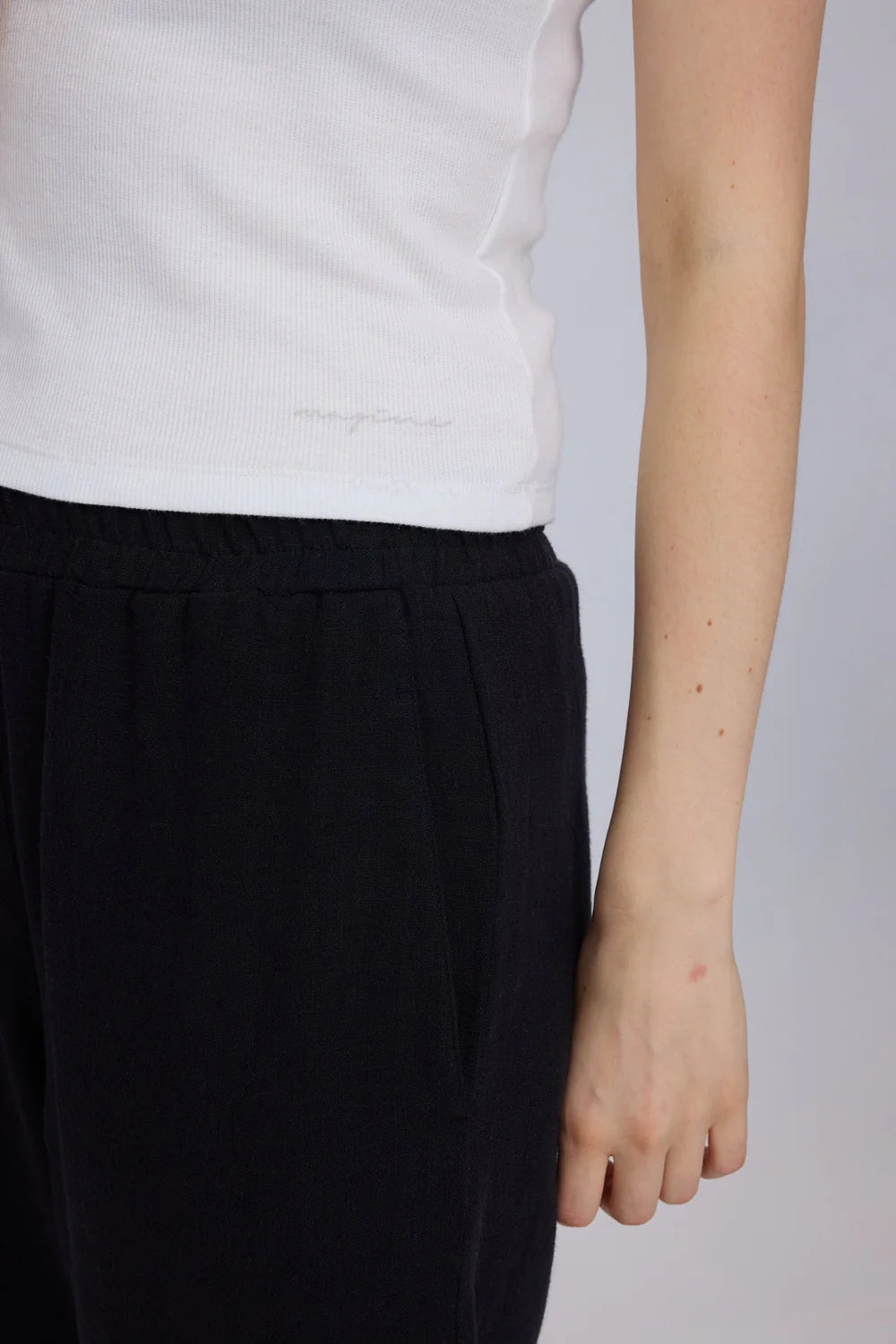 Straight Leg Linen Pants - Black