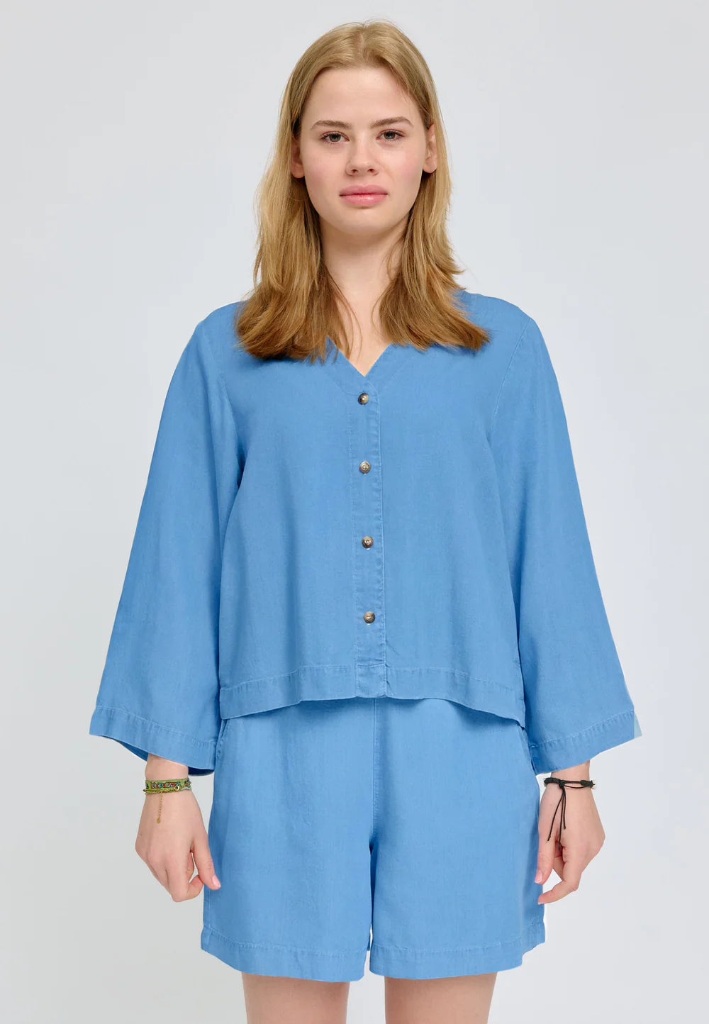 V-Neck Tencel- Blue Wash