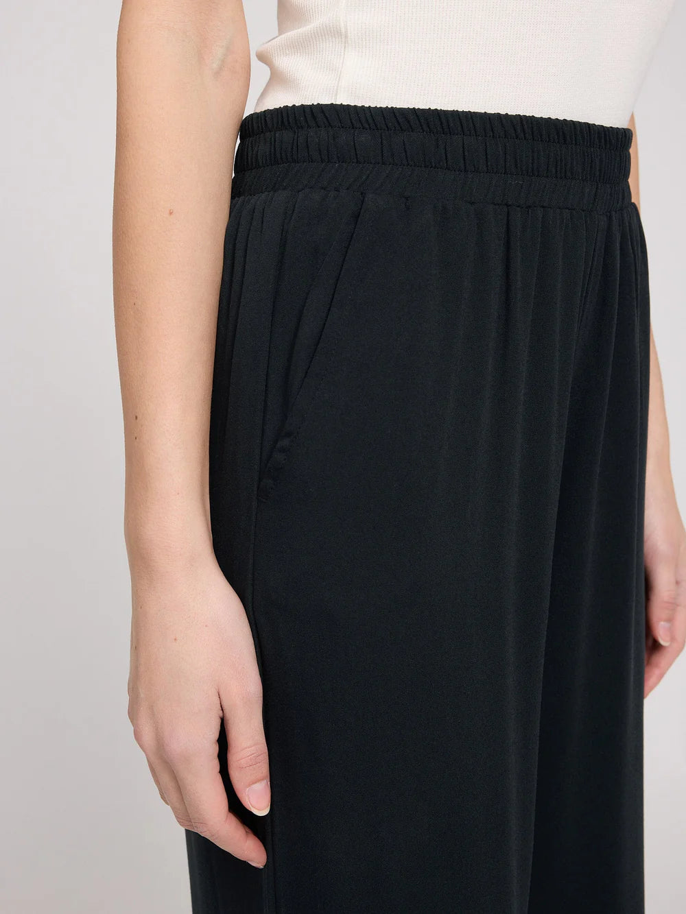 Wide Leg Viscose Pants - Black