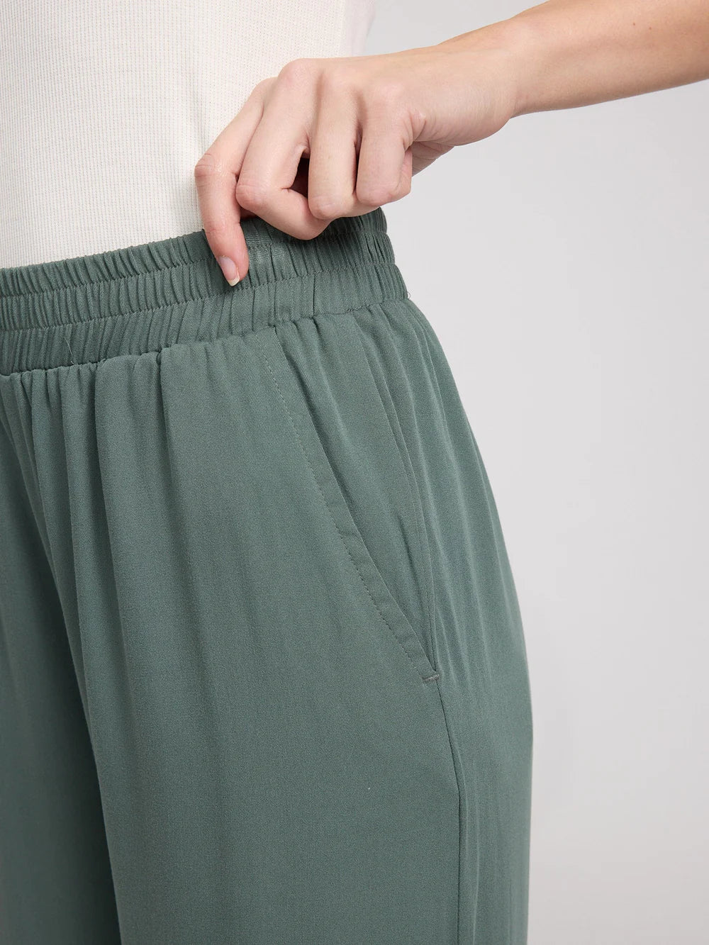 Wide Leg Viscose Pants - Bottle