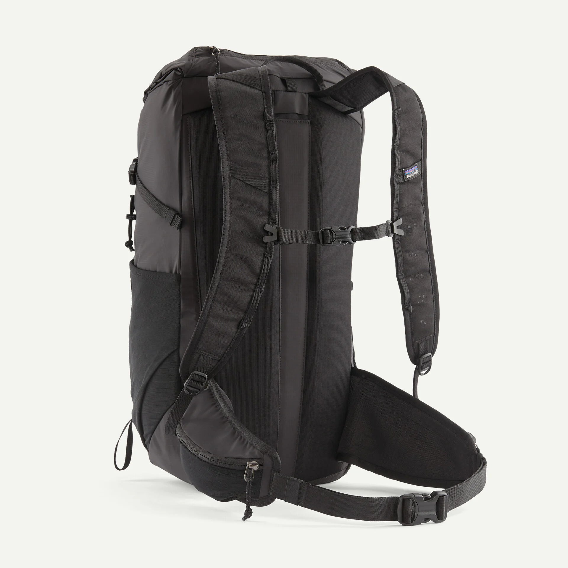 Terravia Pack 28L - Black