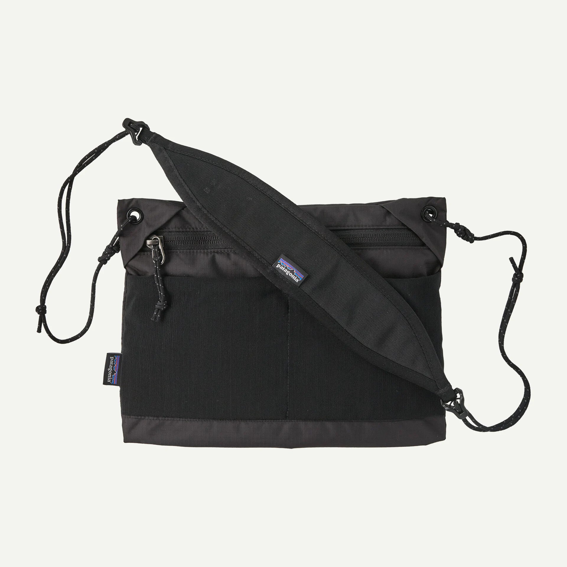 Terravia Sacoche Crossbody Bag 3L - Black