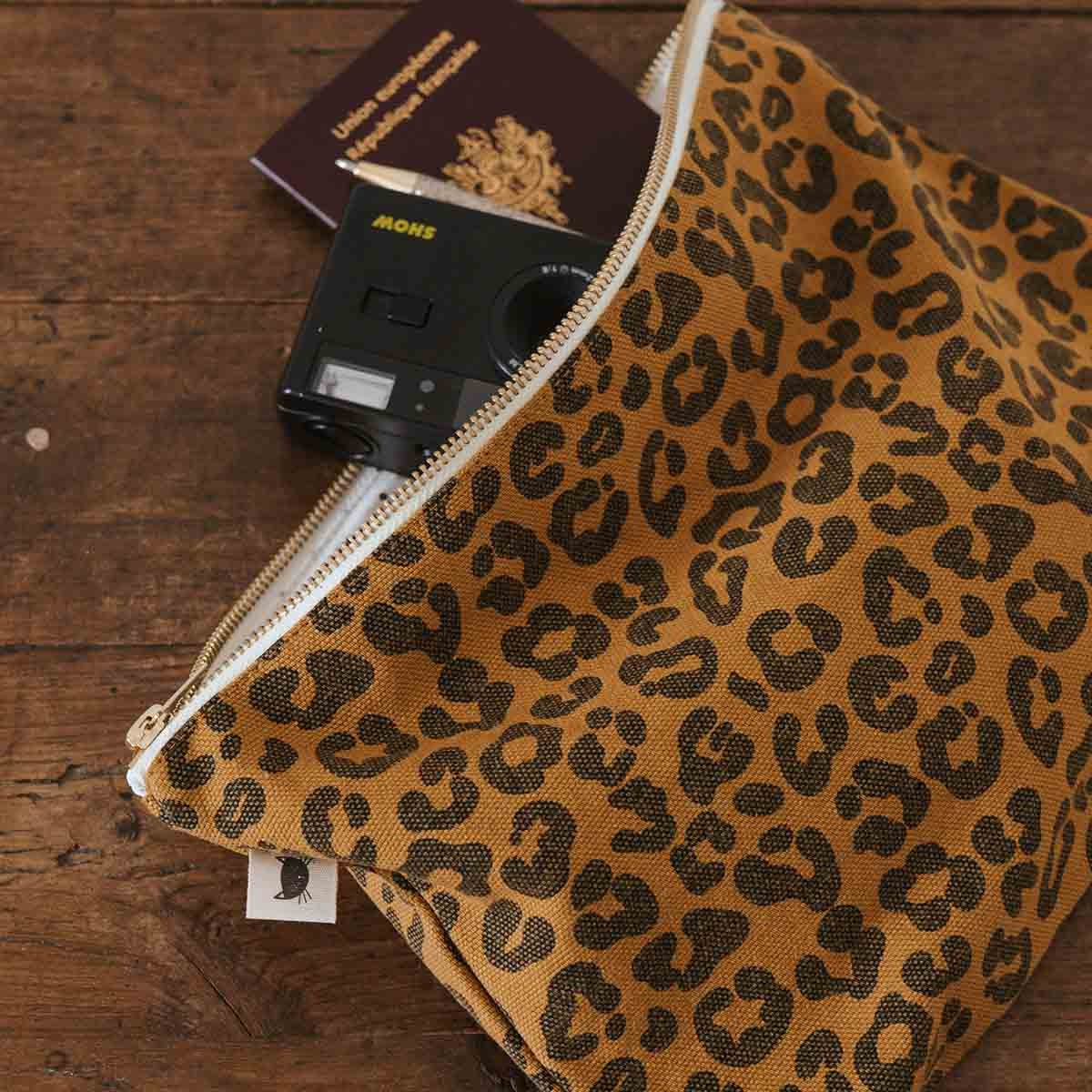 Lili Pouch Leopard - Caramel