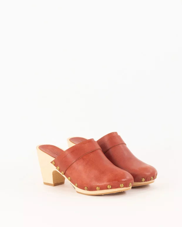 Folko Clogs - Brandy Leather