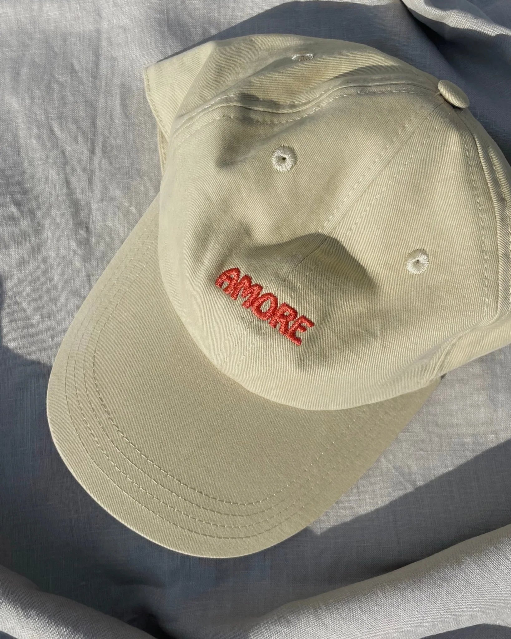 AMORE - Cap Beige